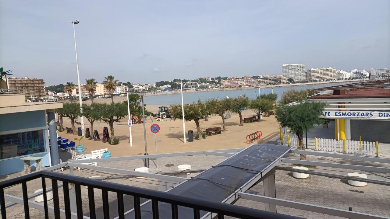 شقة El Balcon De Riells L' Escala المظهر الخارجي الصورة
